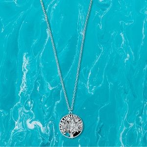 Paparazzi Naturally Nirvana Necklace in White